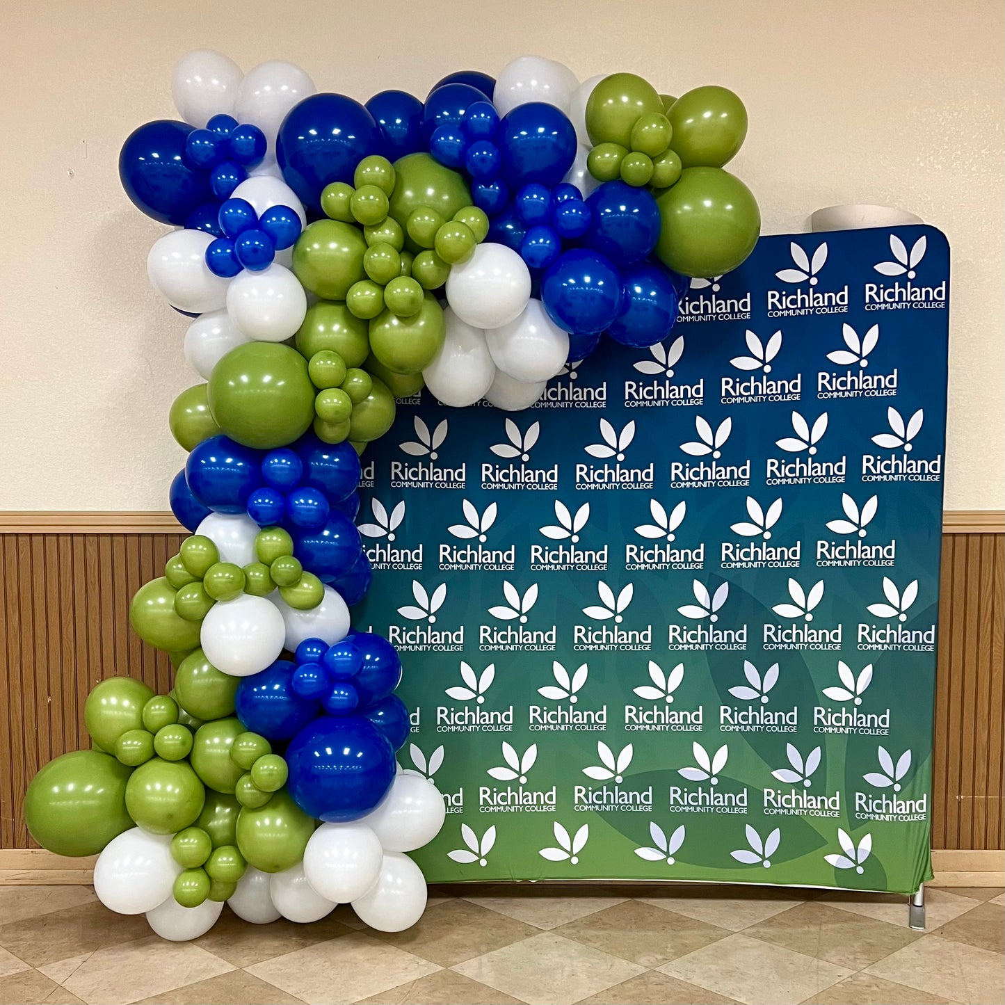 Medium Balloon Garland